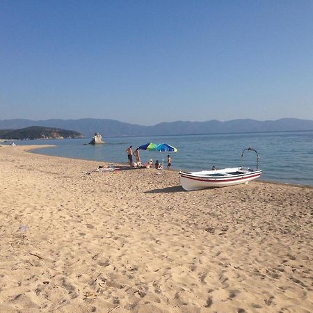 Ikidiki Beach Villa Ієрісос Екстер'єр фото