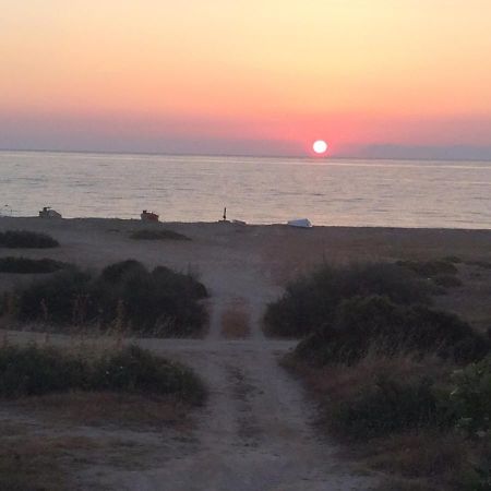 Ikidiki Beach Villa Ієрісос Екстер'єр фото