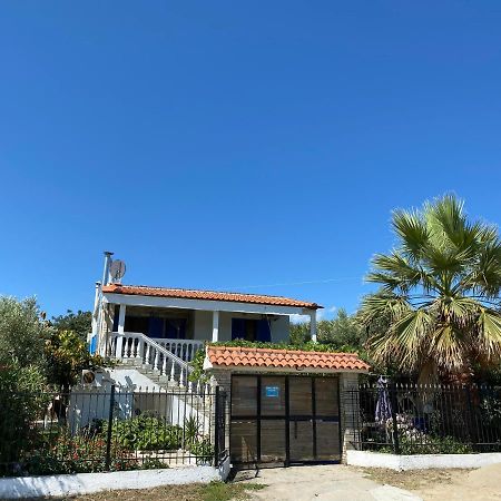 Ikidiki Beach Villa Ієрісос Екстер'єр фото