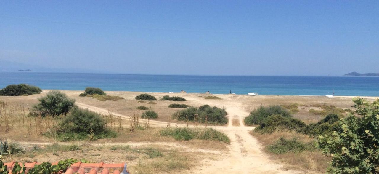 Ikidiki Beach Villa Ієрісос Екстер'єр фото