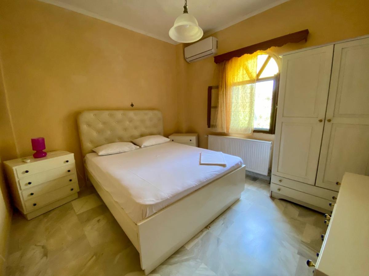 Ikidiki Beach Villa Ієрісос Екстер'єр фото